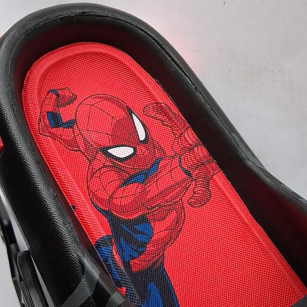 NWT Kids Spiderman Marvel slides. Size 3